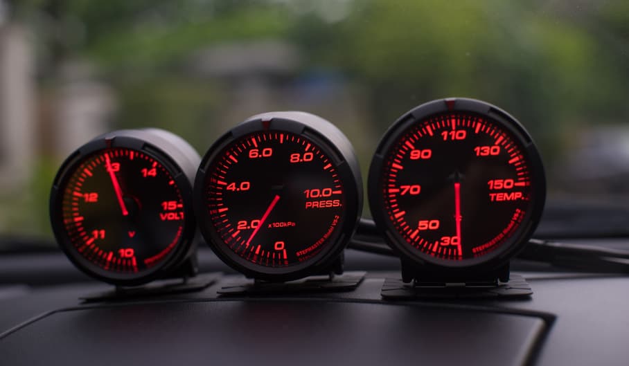 what are gages in a car